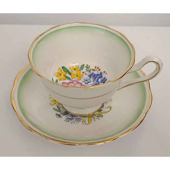 Rare Vintage Royal Albert teacup and saucer, bone china,‎ made in England - Picture 2 of 7